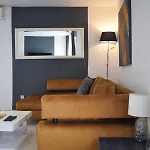 Apartment Sweet City *