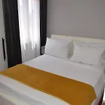 Apartment Sweet City *