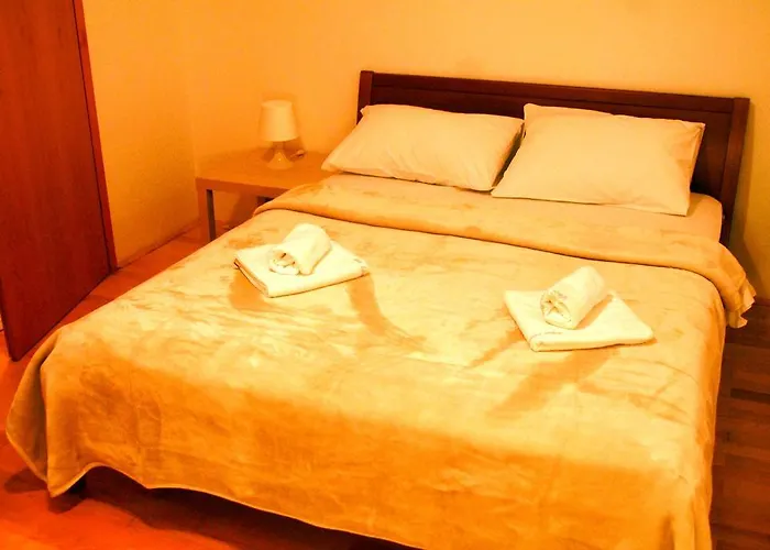 Apartment Sweet City