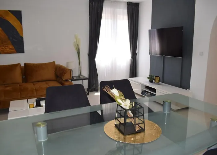 公寓 Ideal Location 扎达尔